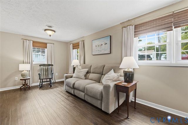 6723 Cherry Rd, Quinton, VA 23141