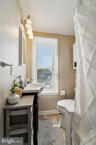 222 N NEW ST, West Chester, PA 19380