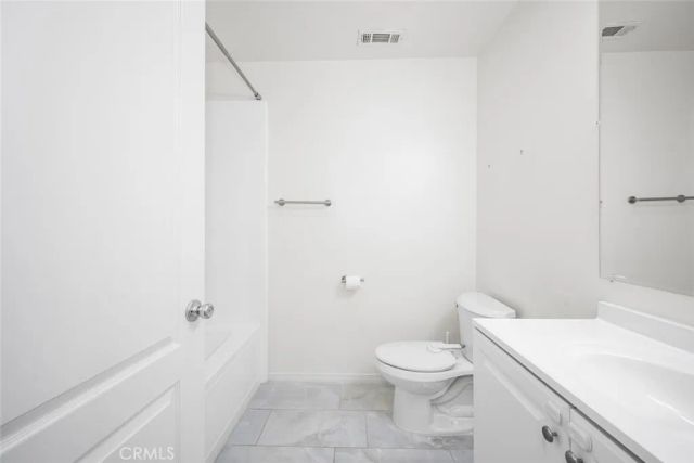 5740 S Glennie Lane C, Los Angeles, CA 90016