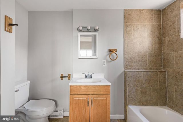 516 E 9TH ST, Wilmington, DE 19801