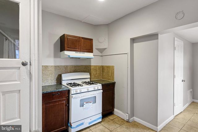 516 E 9TH ST, Wilmington, DE 19801