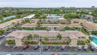 2111 NE 42nd Ct 201w, Lighthouse Point, FL 33064