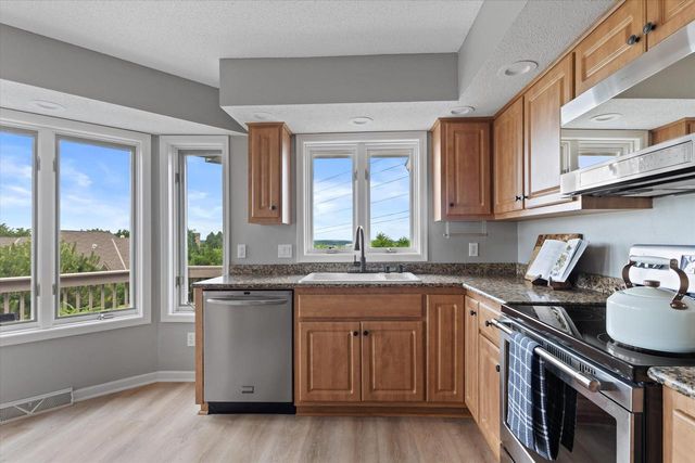 N14W30046 High Ridge ROAD, Pewaukee, WI 53072
