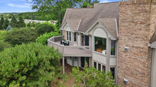 N14W30046 High Ridge ROAD, Pewaukee, WI 53072