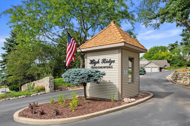 N14W30046 High Ridge ROAD, Pewaukee, WI 53072
