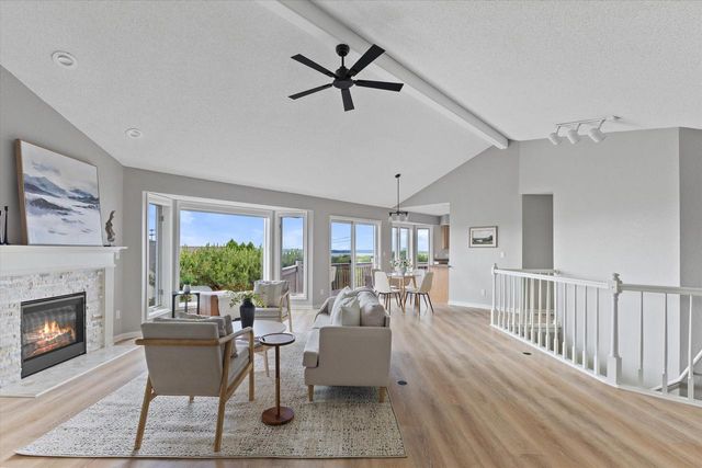 N14W30046 High Ridge ROAD, Pewaukee, WI 53072