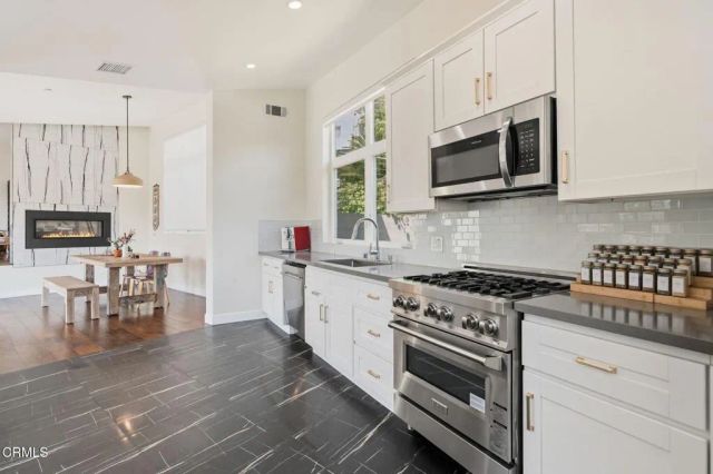 1703 Hill Drive, South Pasadena, CA 91030