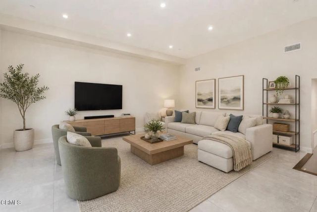1703 Hill Drive, South Pasadena, CA 91030