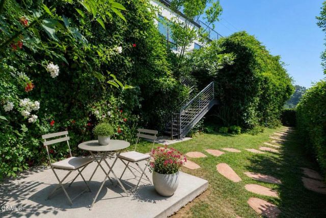 1703 Hill Drive, South Pasadena, CA 91030