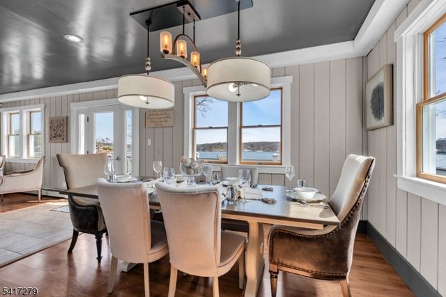 301 Lakeside Blvd, Hopatcong Boro, NJ 07843