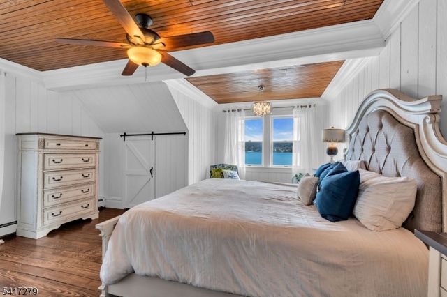 301 Lakeside Blvd, Hopatcong Boro, NJ 07843