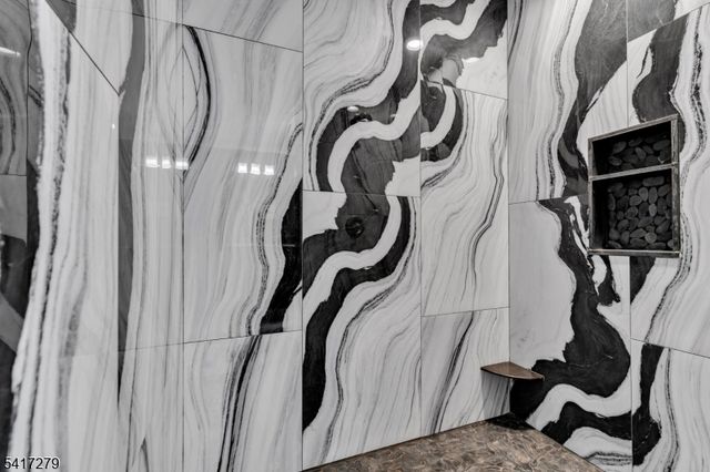 301 Lakeside Blvd, Hopatcong Boro, NJ 07843