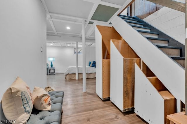 301 Lakeside Blvd, Hopatcong Boro, NJ 07843