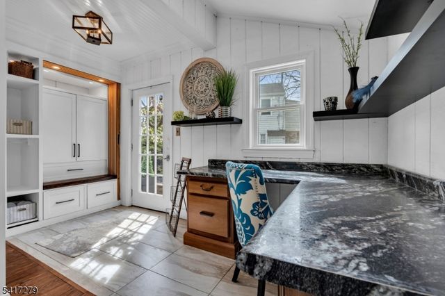 301 Lakeside Blvd, Hopatcong Boro, NJ 07843