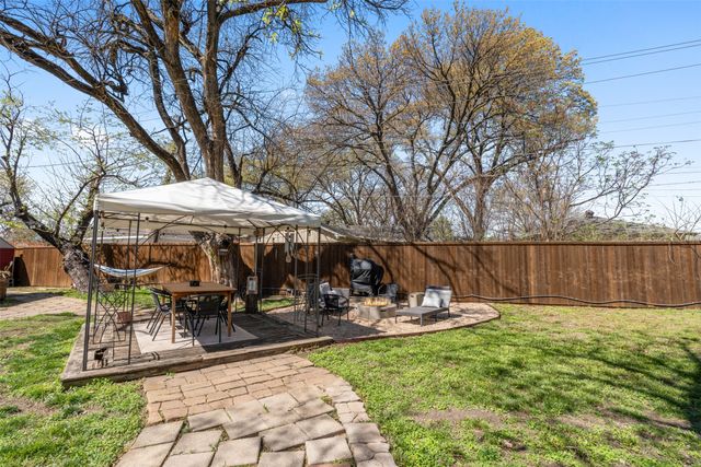 2321 Hartline Drive, Dallas, TX 75228