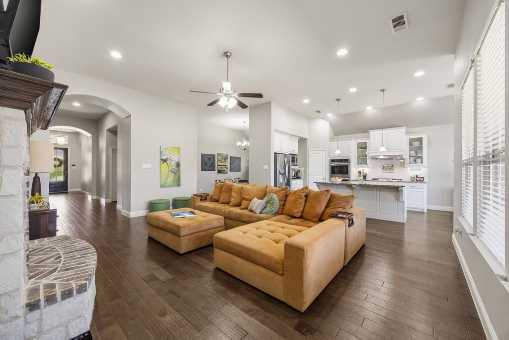9901 Trinity Drive, Little Elm, TX 75068 — photo 3