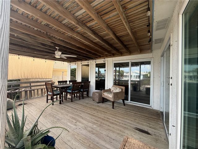 15310 Yardarm Ct, Corpus Christi, TX 78418