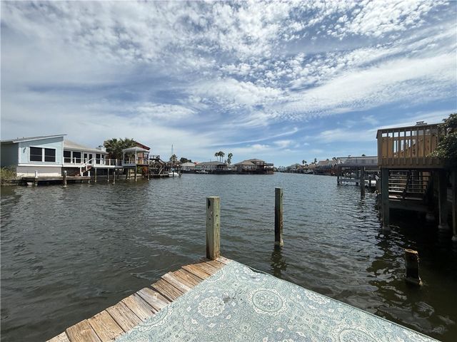 15310 Yardarm Ct, Corpus Christi, TX 78418