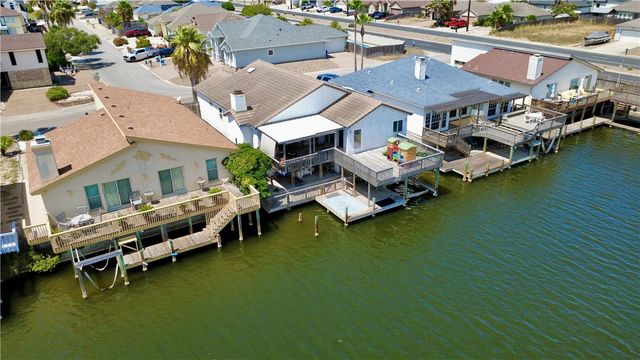 15310 Yardarm Ct, Corpus Christi, TX 78418