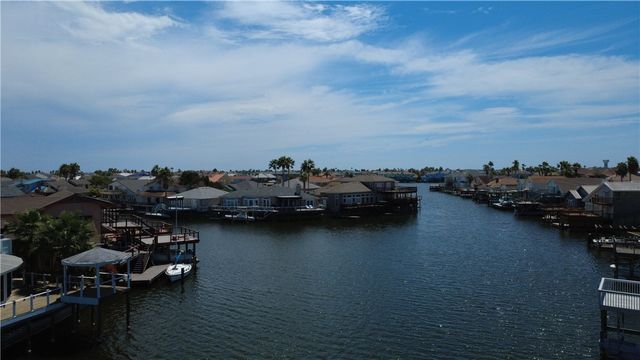 15310 Yardarm Ct, Corpus Christi, TX 78418