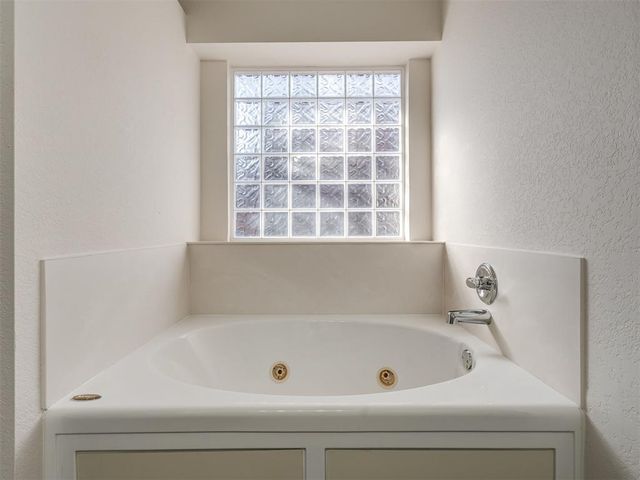 2304 SE 5th Street, Moore, OK 73160