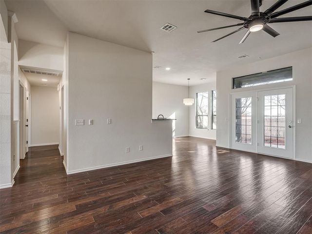 2304 SE 5th Street, Moore, OK 73160