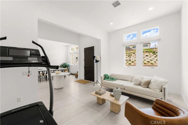12525 N Silver Spur, Porter Ranch, CA 91326