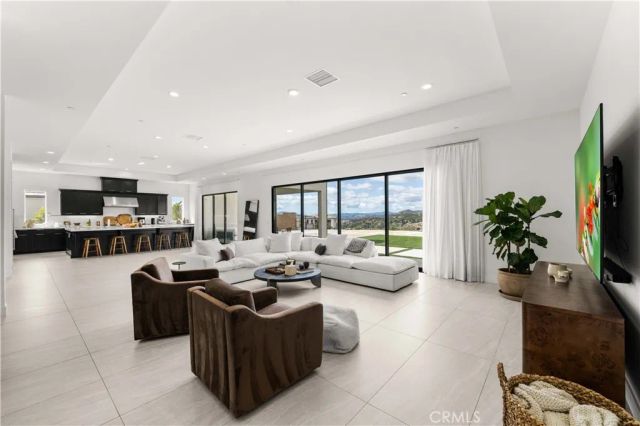 12525 N Silver Spur, Porter Ranch, CA 91326