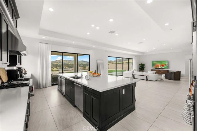 12525 N Silver Spur, Porter Ranch, CA 91326