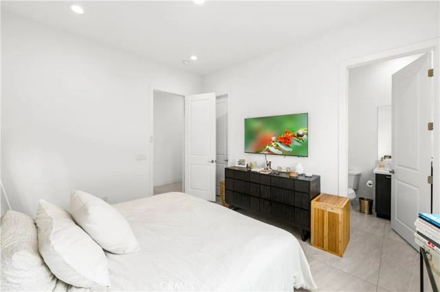 12525 N Silver Spur, Porter Ranch, CA 91326