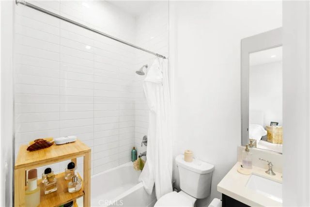 12525 N Silver Spur, Porter Ranch, CA 91326