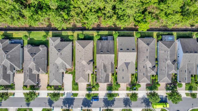 1682 VICTORIA GARDENS DRIVE, Deland, FL 32724