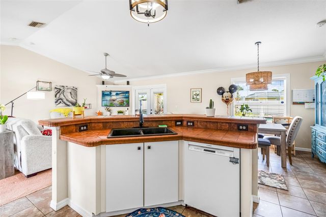 6178 COLISEUM BOULEVARD, Port Charlotte, FL 33981