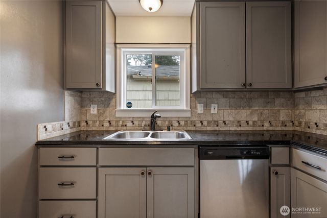 15113 SW Grant Avenue, Lakewood, WA 98498