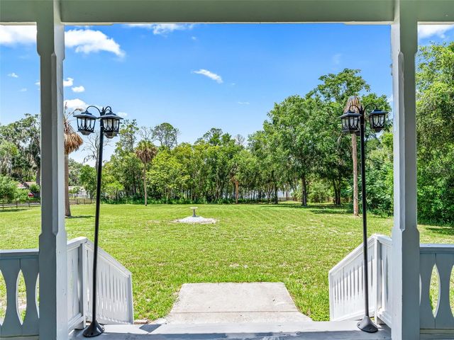 511 E MIRROR LAKE DRIVE, Fruitland Park, FL 34731