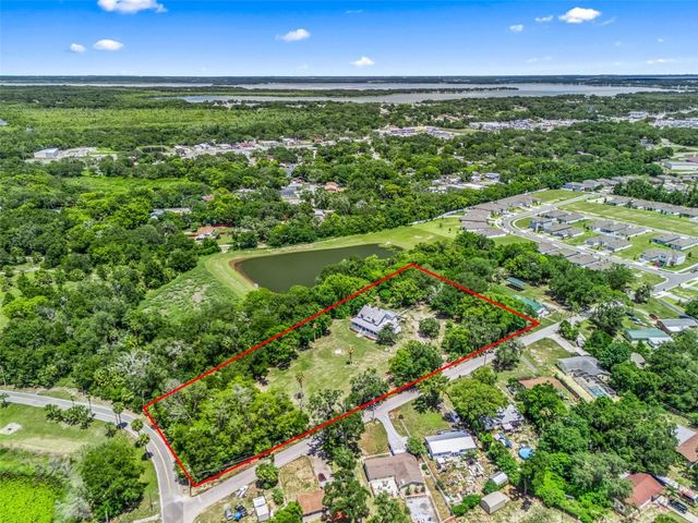 511 E MIRROR LAKE DRIVE, Fruitland Park, FL 34731