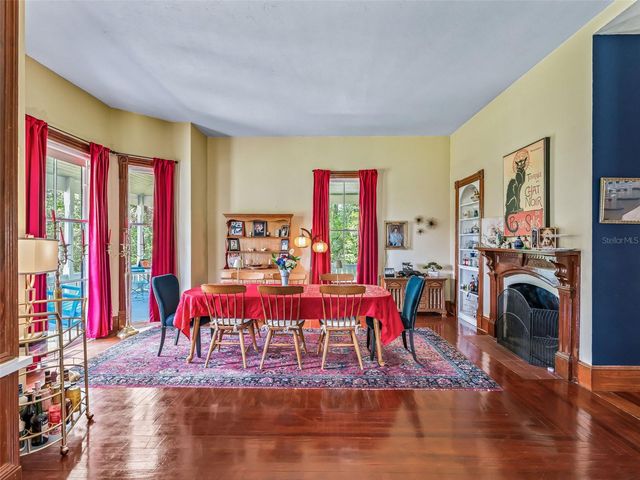 511 E MIRROR LAKE DRIVE, Fruitland Park, FL 34731