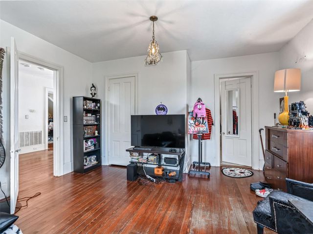 511 E MIRROR LAKE DRIVE, Fruitland Park, FL 34731