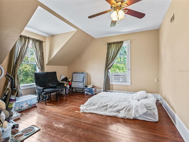 511 E MIRROR LAKE DRIVE, Fruitland Park, FL 34731