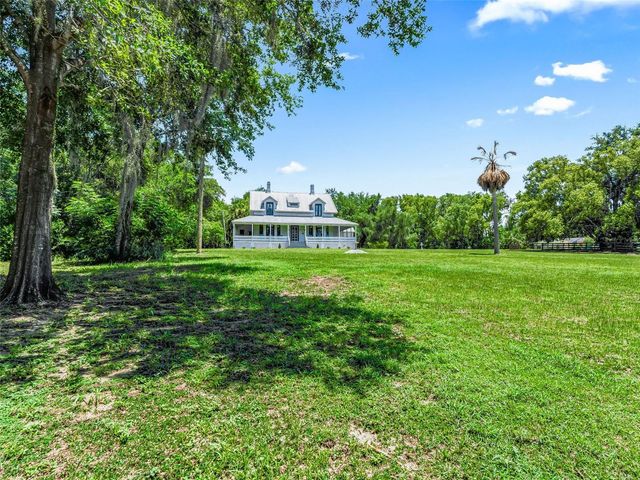 511 E MIRROR LAKE DRIVE, Fruitland Park, FL 34731