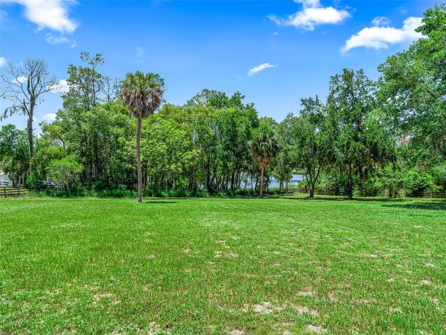 511 E MIRROR LAKE DRIVE, Fruitland Park, FL 34731
