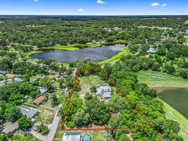 511 E MIRROR LAKE DRIVE, Fruitland Park, FL 34731