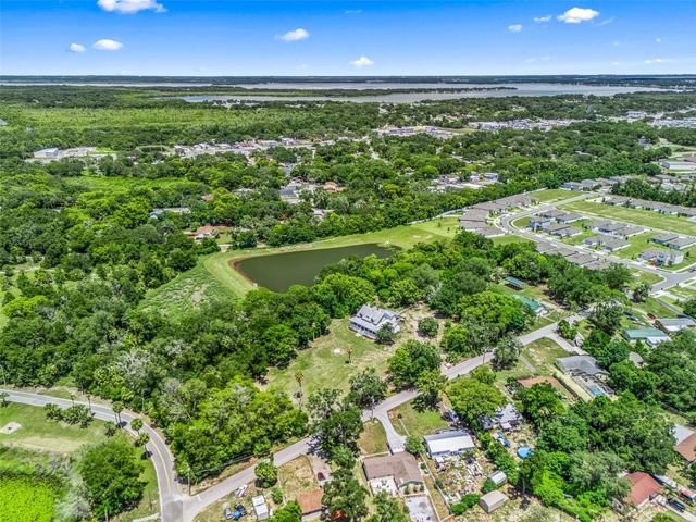 511 E MIRROR LAKE DRIVE, Fruitland Park, FL 34731