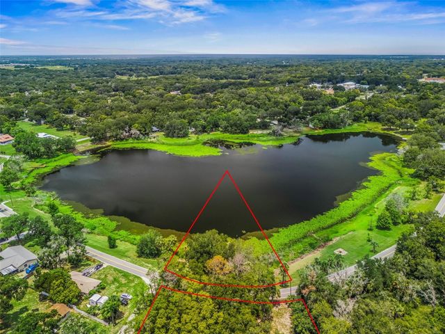 511 E MIRROR LAKE DRIVE, Fruitland Park, FL 34731