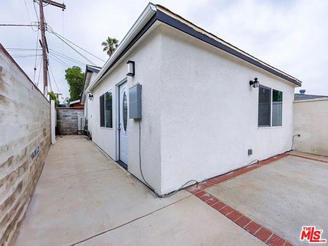 7619 Security Avenue, Burbank, CA 91504
