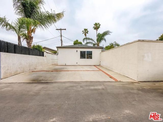 7619 Security Avenue, Burbank, CA 91504