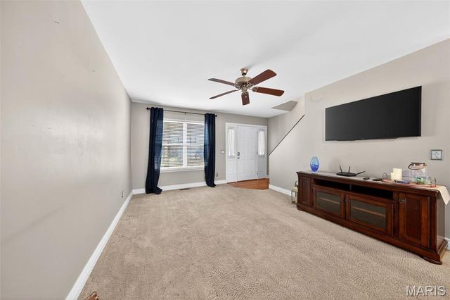 1075 Fenton Park Drive, Fenton, MO 63026