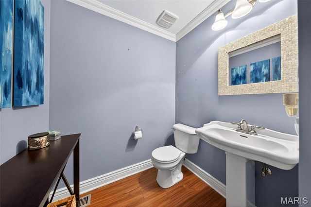 1075 Fenton Park Drive, Fenton, MO 63026