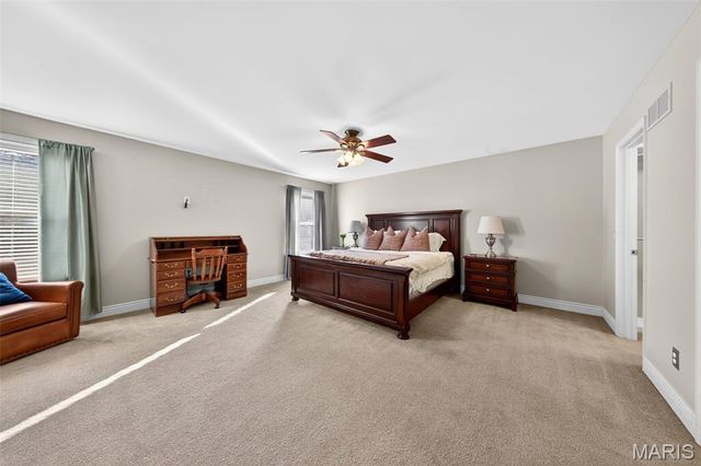 1075 Fenton Park Drive, Fenton, MO 63026