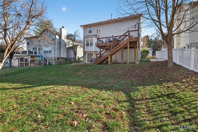 1075 Fenton Park Drive, Fenton, MO 63026